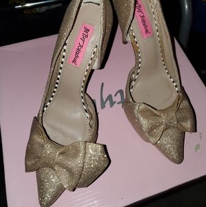 Betsey Johnson gold dress heels